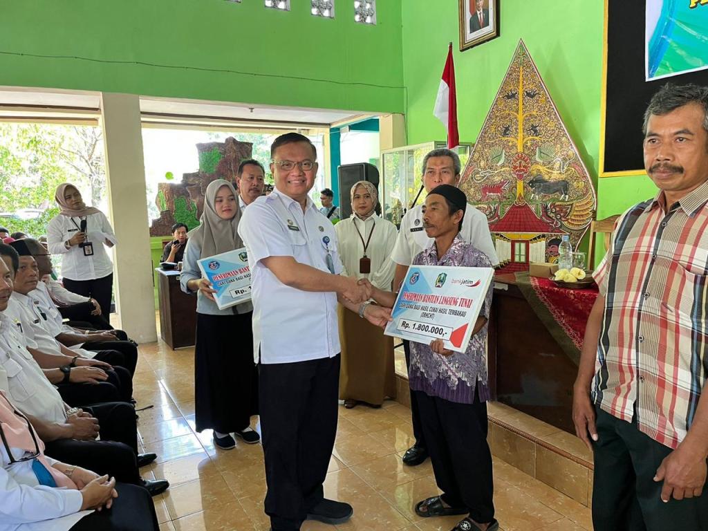 Ratusan Buruh Tani Tembakau Magetan Terima&nbsp;BLT