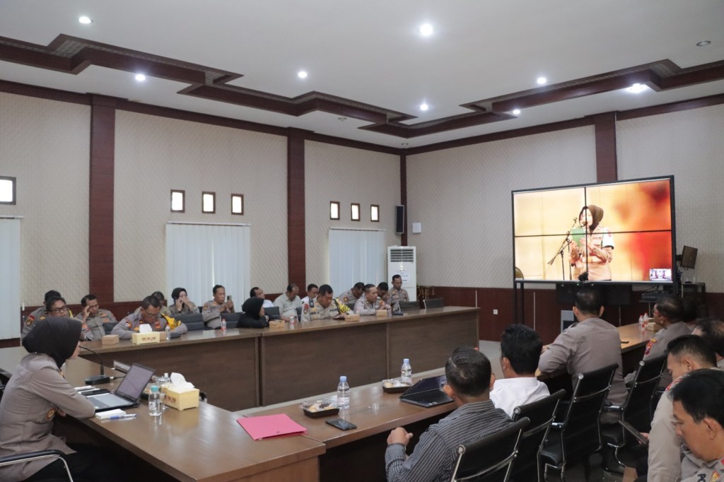 Polres Kediri Ikuti Dialog Penguatan Internal Polri