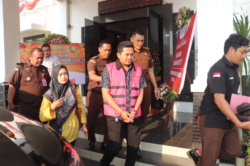 Kejari Ngawi Tangani Dugaan Tipikor Dana Hibah Dinas Dikbud Rp 19 Miliar.